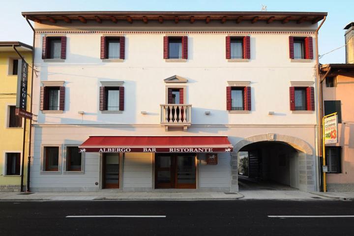 Albergo Leon Bianco Gonars Экстерьер фото